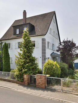 Dreifamilienhaus mit Charme und Charakter in Stein - Stein (Bayern)