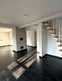 4,5-Zimmer-Wohnung Besichtigungstermine 25.07. & 27.07. - Schorndorf (Baden-Württemberg)
