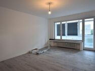 MODERN WOHNEN! Renoviertes Apartment mit Balkon und Wintergarten - Düsseldorf