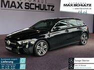 Mercedes A 200, Kompaktlimousine, Jahr 2022 - Weißenfels