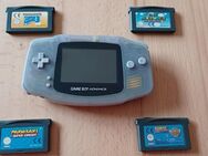 Game Boy Advance mit 4 Spielen 3 Super Mario Spiele und ein Sonic Spiel - Berlin