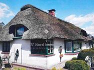 Raum für die ganze Familie! Zweifamilienhaus : Bungalow mit Reetdachhaus in optimaler Lage! - Owschlag