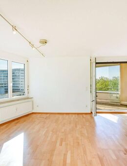 +++ Fernblick - hell & sonnig - S/W-Balkon - modern & toller Grundriss - energieeffizient & barrierefrei - inkl. EBK ... - Stuttgart