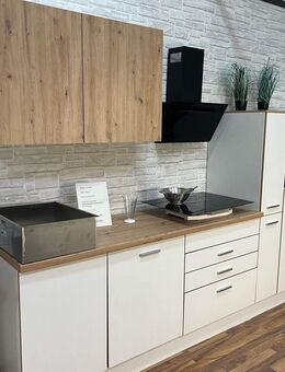 Tolle 4-Zi-DG-Loft-Style-Wohnung - neue EBK - Nebenkosten-VZ inklusive Strom-VZ - Bezug möglich ab 01.01.26, 15.01.26 oder 01.02.2026 - Ingolstadt