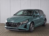 Hyundai i20, 1.0 T-GDI Emotion 100 6MT 48V MHEV Sitz & Lenkr Heiz & ALU17, Jahr 2024 - Achern