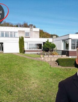 Exklusive Bauhausvilla am Baunsberg mit Blick auf Baunatal - Baunatal
