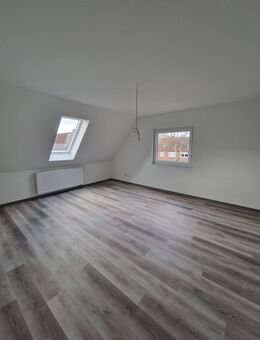 * Sanierte Wohnung in ALTENGRODEN sucht Bewohner * - Wilhelmshaven