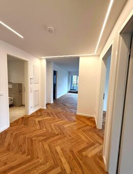 Erstbezug nach umfangreicher Sanierung - 3-Zimmerwohnung mit sehr großem Balkon im Münchner Süden - München