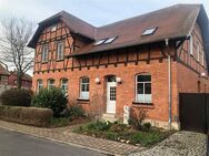 Großes Einfamilienhaus eines Dreiseitenhofes mit möglicher ELW oder Büro - Wohlsborn