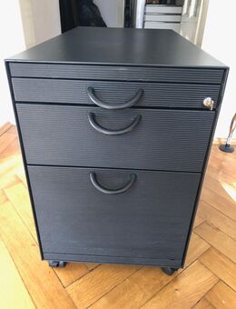 Moderner Rollcontainer, schwarz, Stahl - München