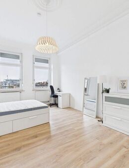 Altbau trifft Rendite - Stilvolle, vollständig renovierte 4-Zimmer-Wohnung - Nürnberg