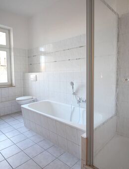 Traumhafte 2 Zimmer Wohnung mit Balkon und Aufzug - Plauen