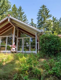 Kapitalanlage mit Potenzial - Vermieteter, skandinavischer Bungalow mit tollem Naturgrundstück - Jesteburg