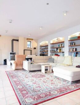 Platz ist hier kein Thema: Interessantes, vielseitig nutzbares Haus in Bassum - Bassum