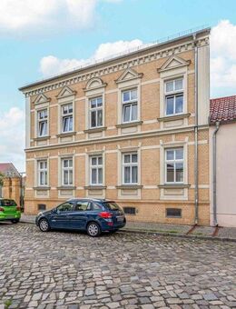 Zweifamilienhaus mit 2 baugleichen Wohnungen + Atelier-Garage in Luckenwalde nahe Bahnhof - Luckenwalde