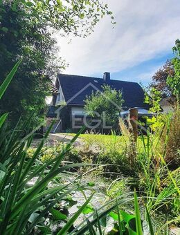 Einfamilienhaus mit Einliegerwohnung und großem Garten - Auel