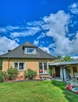 Wohnen mit Weitblick in sehr schöner, ruhiger Wohnlage auf ca. 1.064 m² großem Grundstück. Das ideale Haus für die junge Familie oder Paare... - Ovelgönne