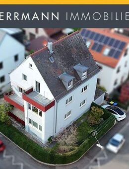 Sehr großzügiges Zweifamilienhaus in zentraler und ruhiger Lage von Fellbach (aufgeteilt) - Fellbach