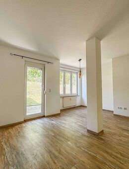 gemütliche 2-Raum-Wohnung mit Terrasse und EBK in bester Wohnlage - Auerbach (Vogtland)