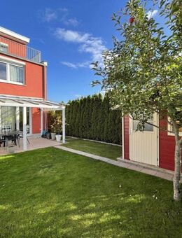 Modernes Reihenendhaus (Bj. 2012) mit Garten, Terrasse & Einbauküche - Berlin