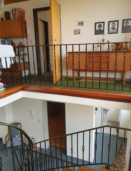 Frohes Weihnachtsfest ! Einfamilien-Wohnhaus mit Einliegerwohnung u. Garagengebäude mit Carport von Detmold - Detmold