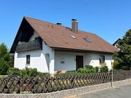 Gepflegtes Einfamilienhaus mit ELW in ruhiger Ortsrandlage! - Wörth (Main)