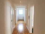 Gepflegte 4-Zimmer-Wohnung im Dachgeschoss mit Stellplatz und Einbauküche - Albstadt