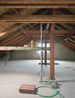 Dachgeschoss Lenting – Ausbauchance mit Genehmigung - Lenting