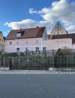 Wohn - und Geschäftshaus innerhalb der alten Stadtmauern von Velburg zum neuen Leben erwecken ! - Velburg