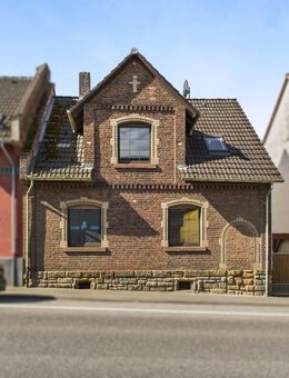 Wohnen mit Charakter - Sanierungsbedürftiges Einfamilienhaus mit Garten in Niddatal-Ilbenstadt - Niddatal