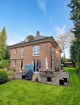 Hanseatische Villa in traumhafter Lage von Hamburg-Rissen - Hamburg