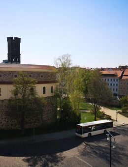 Neu Sanierte Dachgeschosswohnung mit Sichtbalken und Einbauküche - Görlitz