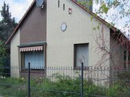 Schöner 4-Zi-Bungalow mit Vollkeller, Garage, Ausbaureserve und viel Potential - Munster