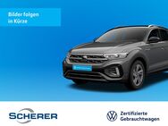 VW Golf, 2.0 TDI Life IQ-LIGHT, Jahr 2022 - Neustadt (Weinstraße)