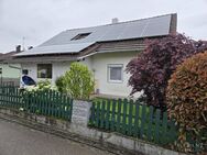 Preisgünstiges, charmantes Einfamilienhaus mit Photovoltaikanlage in ruhiger Lage in Niederwinkling - Niederwinkling