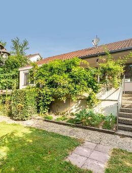Wohnglück in Radolfzell: Haus mit Charme und Garten - Radolfzell (Bodensee)