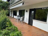 **Renovierte 2-Zi.-Gartengeschosswohnung mit großer Terrasse und Einbauküche** - Gelnhausen
