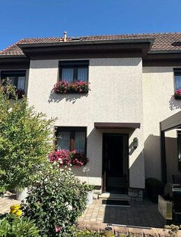 Charmantes Einfamilienhaus in Erfurt-Bischleben mit Garten, Pool und modernisierter Heizung - Erfurt