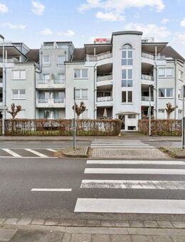 Charmante 2-Zimmer-Erdgeschosswohnung mit Gartenparadies und Stellplatz in Hilden - Hilden