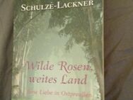 Buchautorin Maja Schulze Lackner und Titel wilde Rosen weites Land - Lemgo