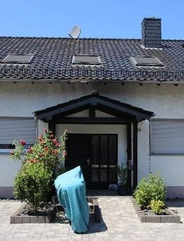 Modernisierte Eigentumswohnung EG 4 Zimmer+ große Terrasse mit Fernblick Gäste-WC Carport Stellplatz - Bad Honnef