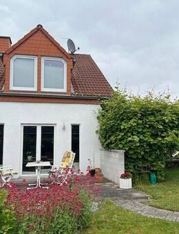 GENIAL FÜR DIE HERBST- UND WINTERTAGE - SCHÖNER KAMINOFEN UND TOLLE SAUNA WARTEN SCHON AUF SIE - Nörvenich