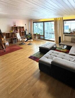 140 m² auf einer Ebene - geräumige 4,5-Zimmer-Wohnung - Sindelfingen