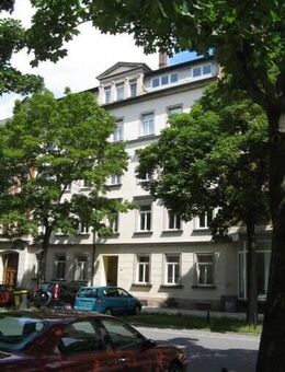 Schöne 3-Raum-Dachgeschosswohnung mit Einbauküche stadtzentrumsnah - Chemnitz