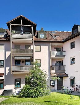 Gemütliche 73 m2 große 3-Zimmer Wohnung mit 2 Balkonen in Trostberg - Trostberg