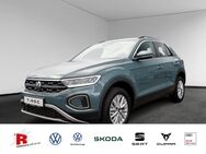 VW T-Roc, 1.5 l TSI Life OPF FLA KlimaA, Jahr 2022 - Rellingen