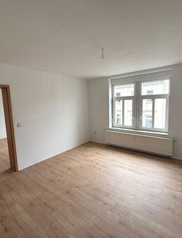 Tolle 4-Raum-DG-Wohnung mit Balkon in Oelsnitz/Vogtland - Oelsnitz