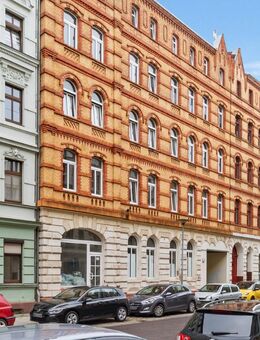 Attraktive Kapitalanlage: Sanierte Altbauwohnung in denkmalgeschütztem Gebäude mit KfW Förderung - Magdeburg