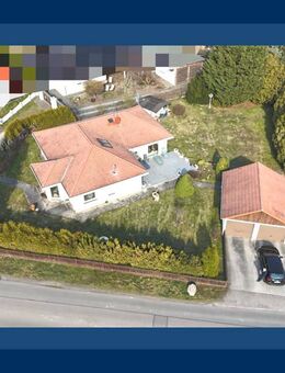 Bungalow mit großzügigem Garten, zwei Garagen und Platz für Wohnmobil - ideal für Familien - Rötha