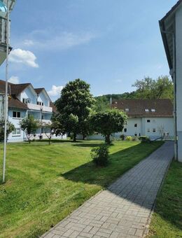 helle 2 Raum-Whg. mit Balkon in ruhiger Lage sucht Sie! - Wahns